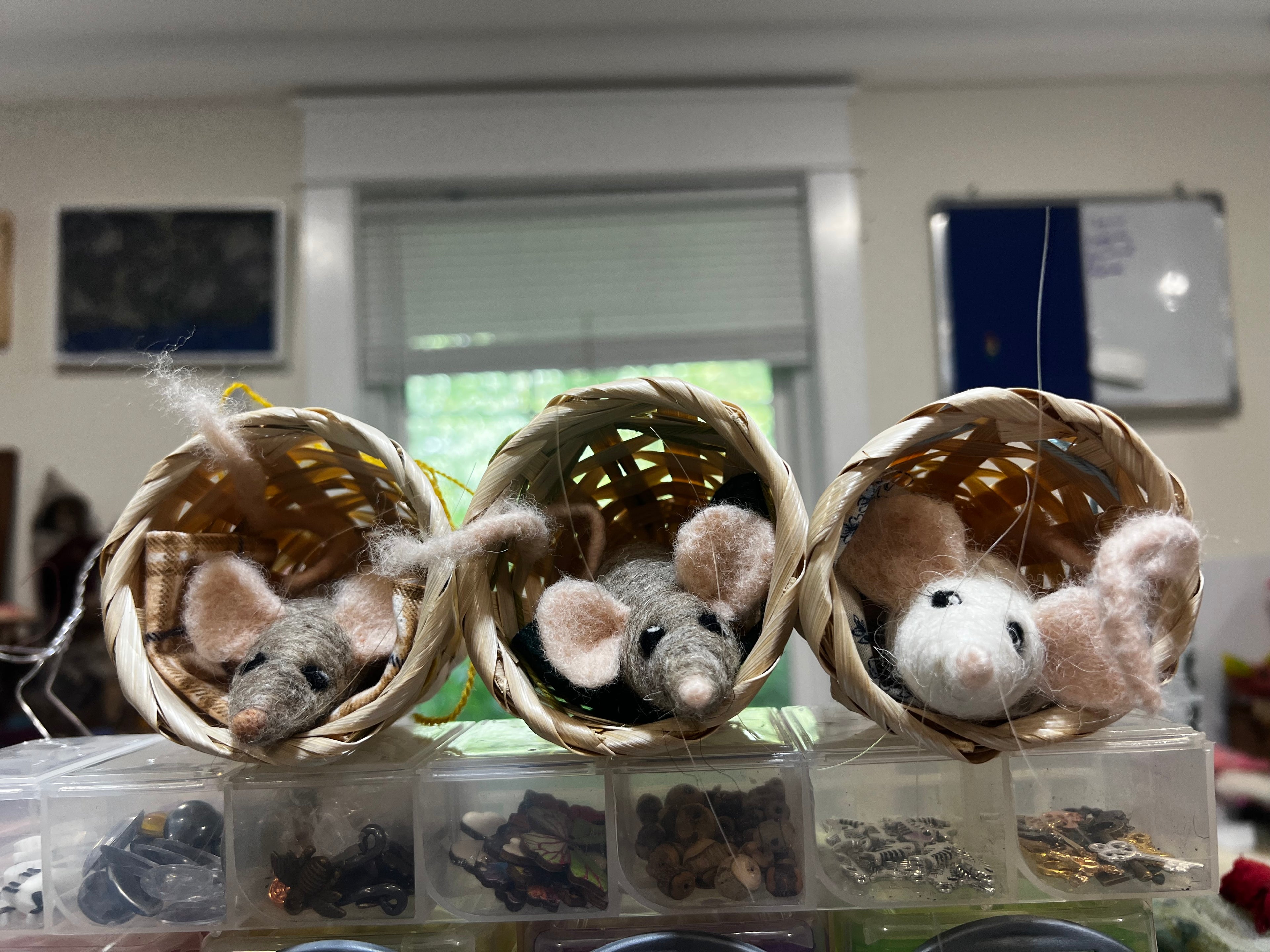Basket Mouse